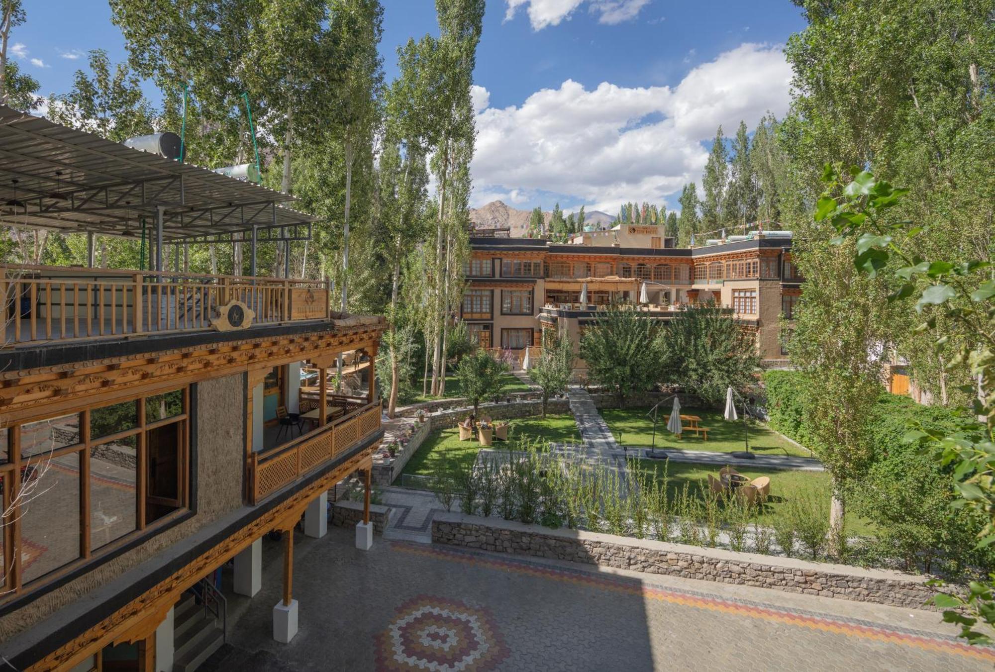 The Silk Route Ladakh Hotel Leh Exterior photo